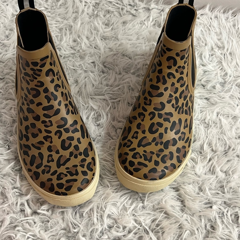 Women’s Joules short rain boots -Size 6
